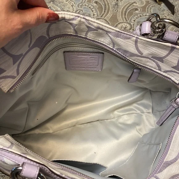 Purple hobo coach purse - Picture 3 of 4